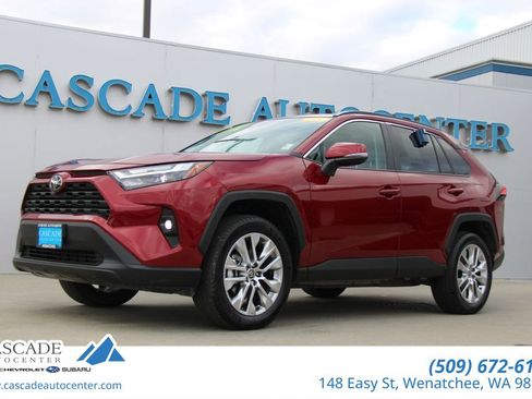 Used 2025 Toyota RAV4 XLE Premium image 1