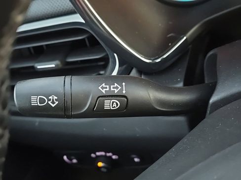 Used 2024 Chevrolet Equinox Premier image 22