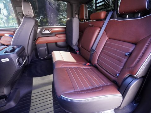 Used 2024 GMC Sierra 3500 Denali Ultimate AWD/4WD image 28