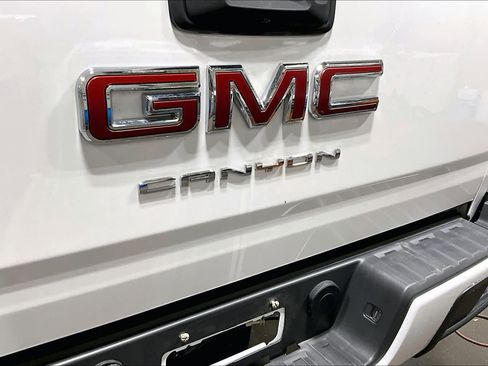 Used 2022 GMC Canyon Elevation Standard w/ Convenience Package AWD/4WD image 10