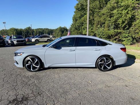 Used 2022 Honda Accord Sport Special Edition image 2