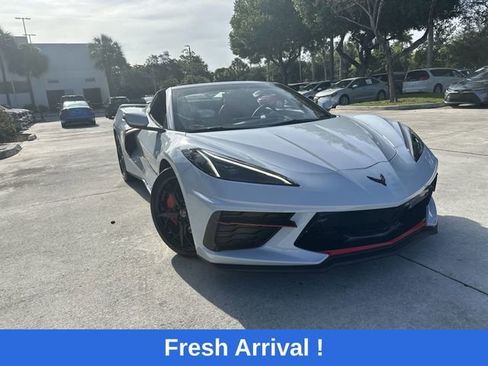 Used 2022 Chevrolet Corvette Stingray Premium Conv w/ Z51 Performance Package RWD image 21