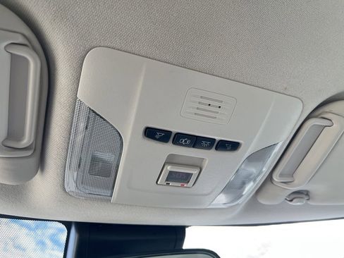 Used 2020 Toyota Corolla LE image 72