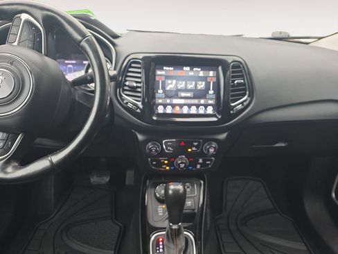 Used 2021 Jeep Compass Limited AWD/4WD image 10