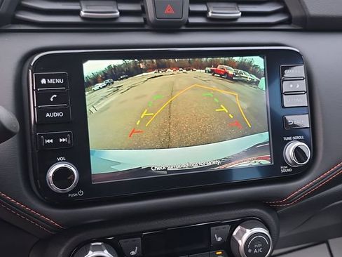 New 2025 Nissan Versa SR w/ Trunk Package image 17