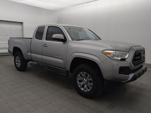 Used 2018 Toyota Tacoma SR RWD image 11