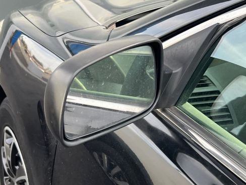 Used 2011 Toyota Camry LE image 19