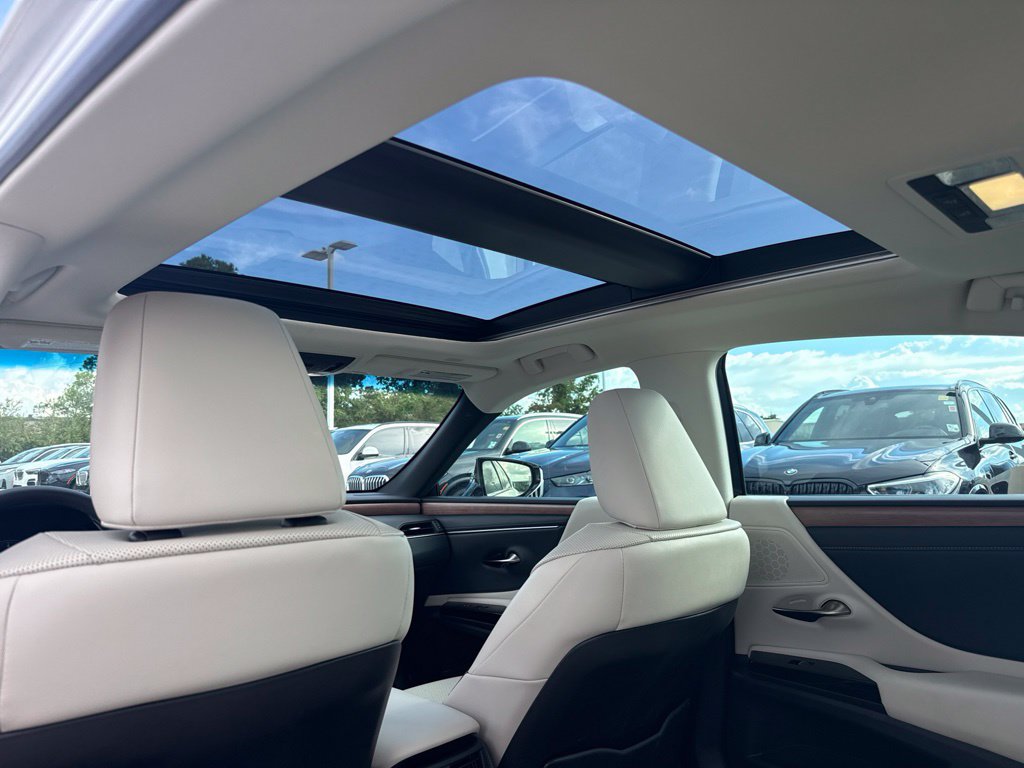 Used 2025 Lexus ES 350 w/ Premium Package FWD image 24