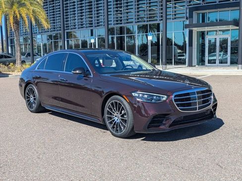 Used 2021 Mercedes-Benz S 580 4MATIC Sedan image 3