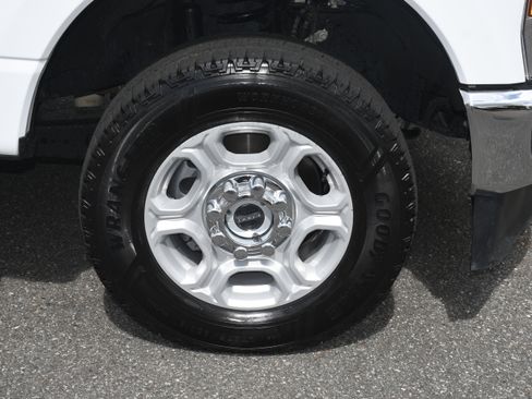 Used 2025 Ford F250 XLT image 21