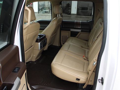 Used 2019 Ford F150 Lariat image 10