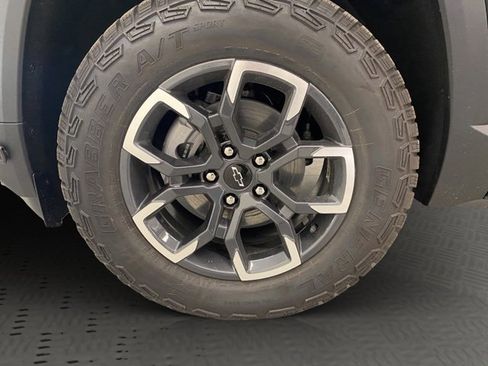 New 2026 Chevrolet Equinox ACTIV w/ Convenience Package III image 14