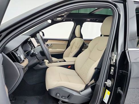 New 2026 Volvo XC90 T8 Plus w/ Protection Package Premier AWD/4WD image 21