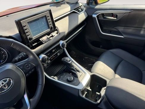 Certified 2022 Toyota RAV4 XLE Premium AWD/4WD image 15