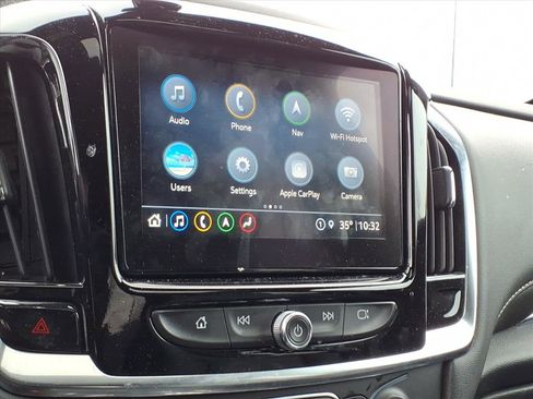 Used 2023 Chevrolet Traverse LT w/ LT Premium Package image 11