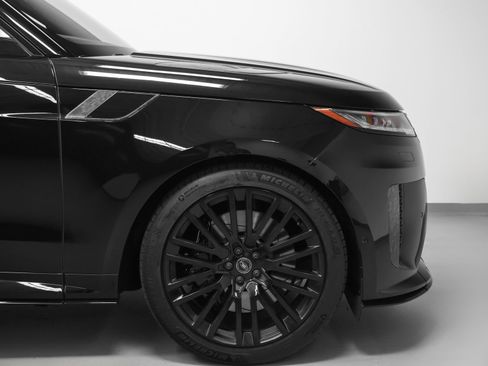 Used 2025 Land Rover Range Rover Sport SV Edition Two AWD/4WD image 15