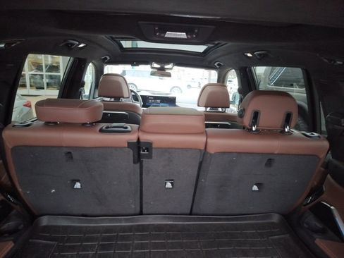 Certified 2023 BMW X7 xDrive40i w/ Executive Package image 8