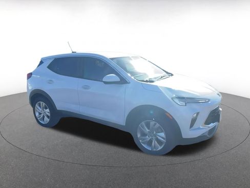 Used 2025 Buick Encore GX Preferred image 2