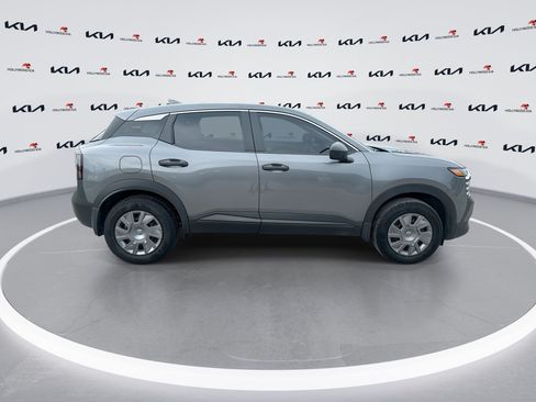 Used 2025 Nissan Kicks S AWD/4WD image 9