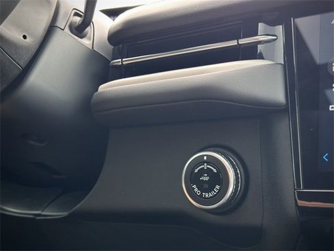 New 2025 Lincoln Navigator Reserve w/ Jet Appearance Package image 40