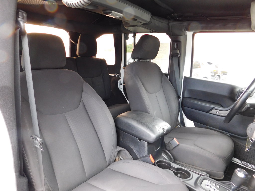 Used 2015 Jeep Wrangler Unlimited Sport w/ Quick Order Package 24S AWD/4WD image 11