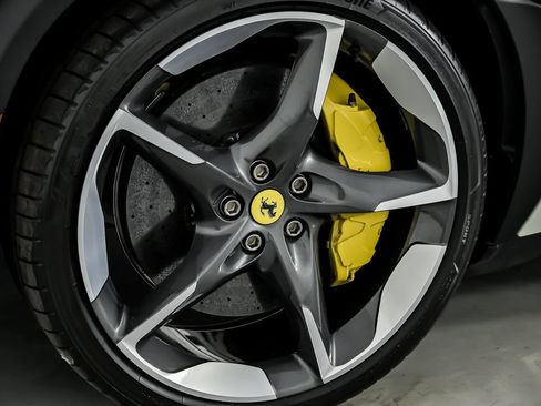 Used 2025 Ferrari Purosangue image 18