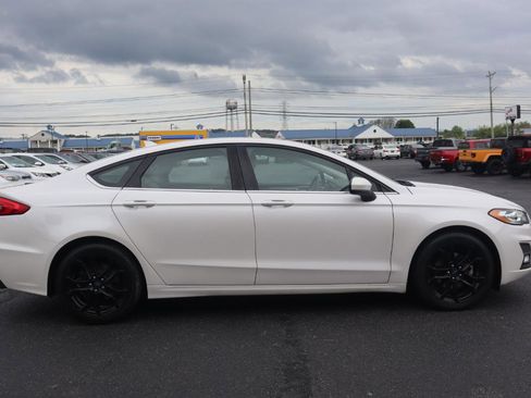 Used 2019 Ford Fusion SE w/ Equipment Group 151A FWD image 7