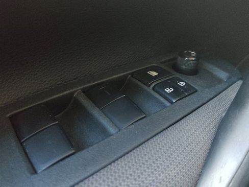 Used 2023 Toyota Corolla LE FWD image 27