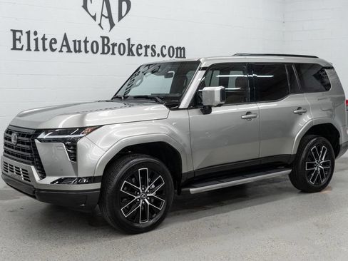 Used 2025 Lexus GX 550 w/ Cold Area Package AWD/4WD image 42