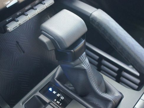 Used 2025 Toyota 4Runner SR5 image 10