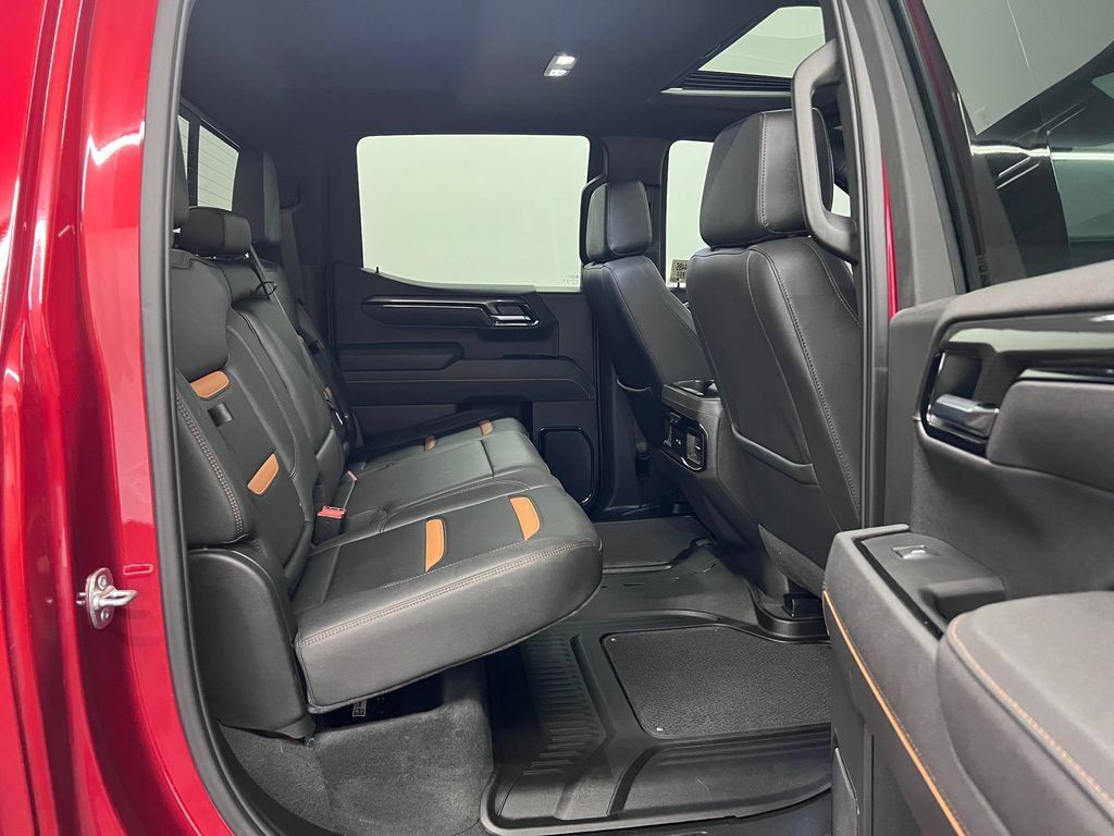 Used 2025 GMC Sierra 1500 AT4 w/ AT4 Premium Package AWD/4WD image 27
