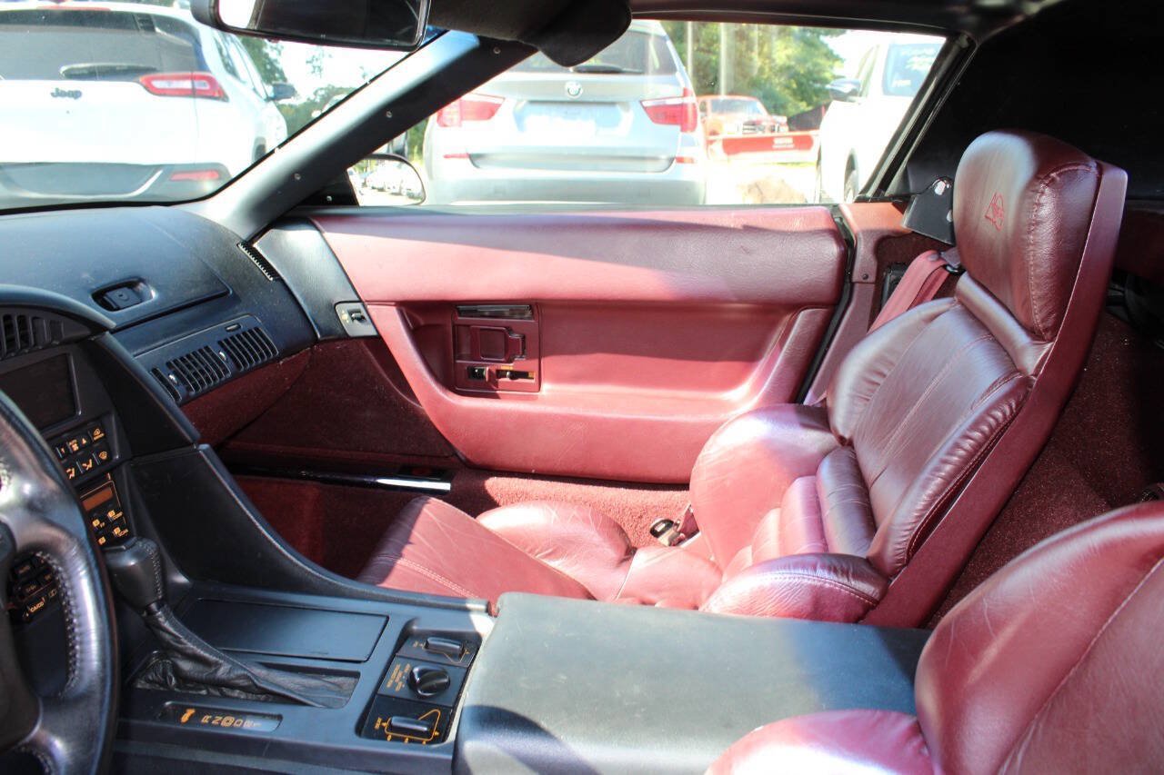Used 1993 Chevrolet Corvette Convertible RWD image 14