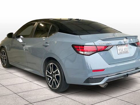 Used 2025 Nissan Sentra SR w/ SR Premium Package image 13