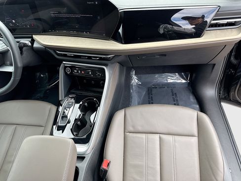 Certified 2025 Audi Q5 Premium w/ Convenience Package image 17