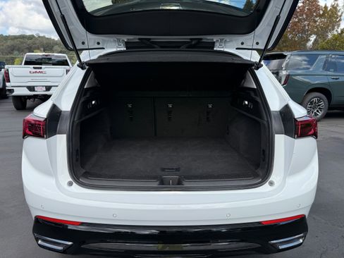 Used 2025 Buick Envision Sport Touring image 10