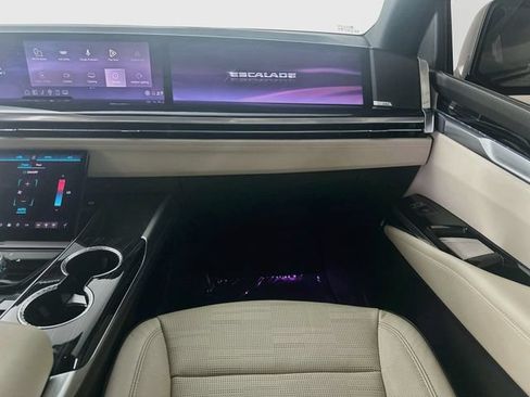 Used 2025 Cadillac Escalade ESV Sport w/ Touring Package AWD/4WD image 24