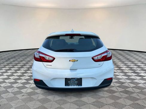 Used 2017 Chevrolet Cruze LT w/ Sun And Sound Package FWD image 6