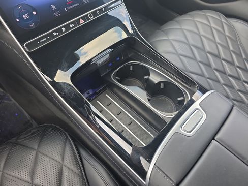 Used 2023 Mercedes-Benz S 580e 4MATIC Sedan image 25