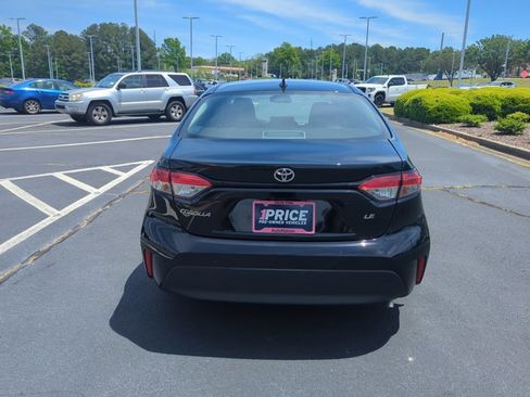 Used 2025 Toyota Corolla LE FWD image 7