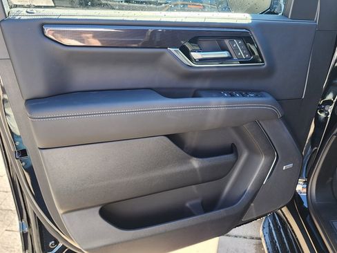 New 2026 GMC Yukon Elevation image 12