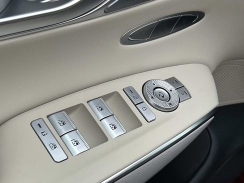 New 2026 Genesis GV70 2.5T Advanced AWD/4WD image 18