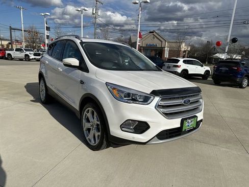 Used 2019 Ford Escape Titanium image 11