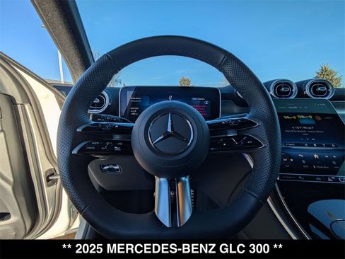 Certified 2025 Mercedes-Benz GLC 300 4MATIC image 15
