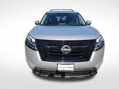 Used 2023 Nissan Pathfinder SV w/ SV Premium Package image 9