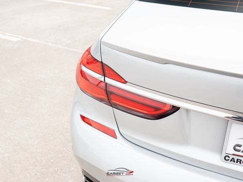 Used 2019 BMW 750i w/ M Sport Package RWD image 48