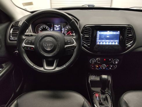 Used 2020 Jeep Compass Latitude FWD image 22