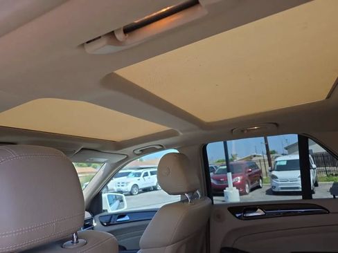 Used 2015 Mercedes-Benz ML 350 2WD w/ Premium 1 Package image 30