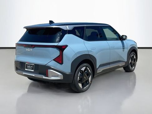 New 2027 Kia Seltos S FWD image 7