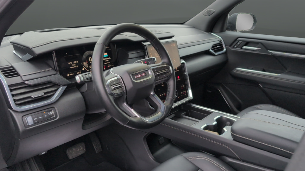 Certified 2026 GMC Acadia Elevation w/ Elevation Premium Package AWD/4WD image 9