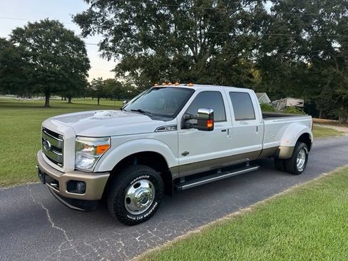 Used 2012 Ford F350 King Ranch w/ King Ranch w/Chrome Pkg AWD/4WD image 2